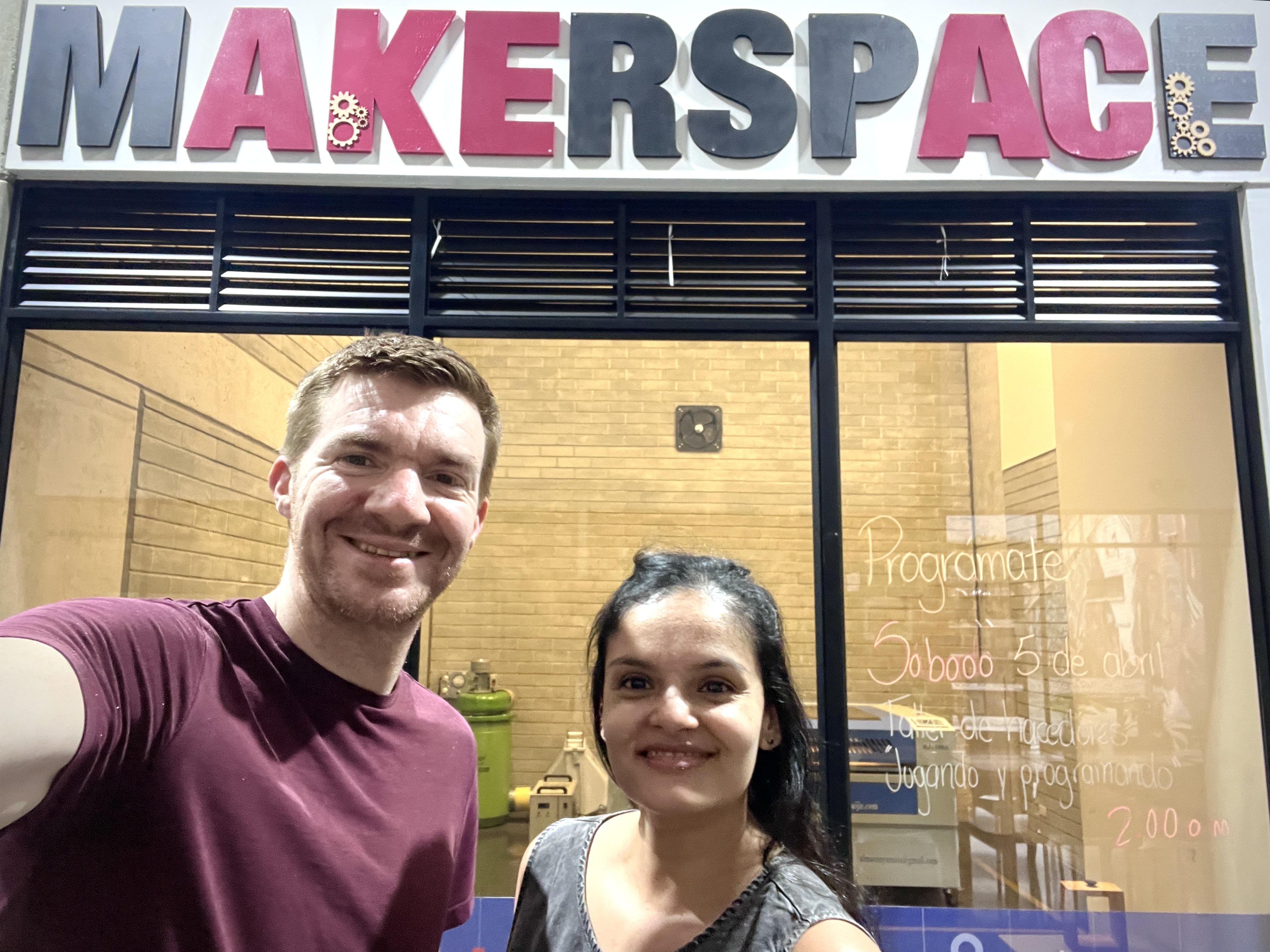 Visit to 12Octubre BiblioLabs Makerspace in Medellin